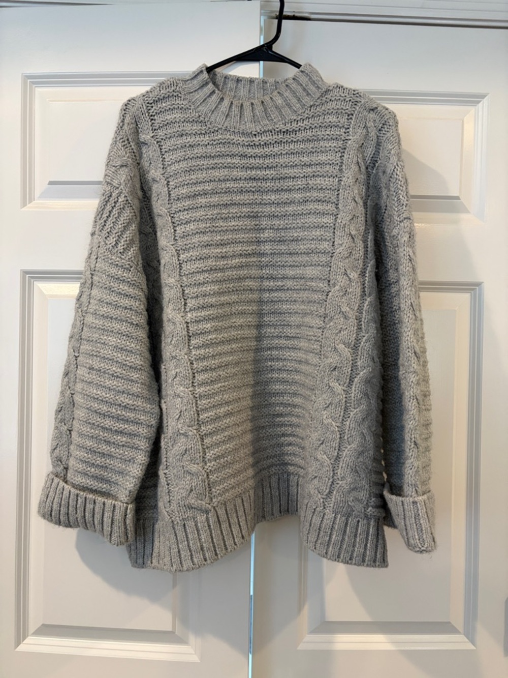 Cozy Cable Knit Crewneck Sweater - Light Gray